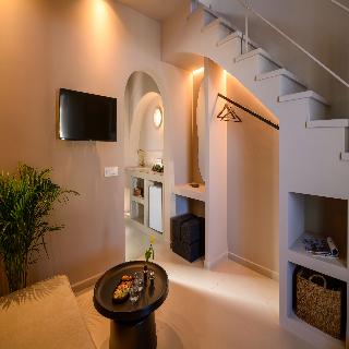 Arch Suites