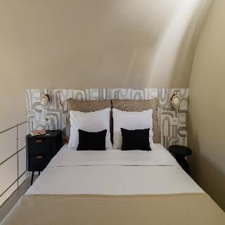 Arch Suites