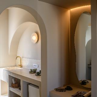 Arch Suites