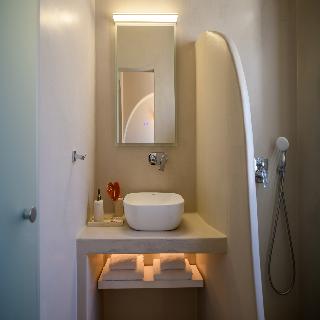 Arch Suites