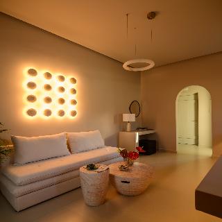 Arch Suites