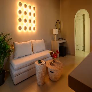 Arch Suites