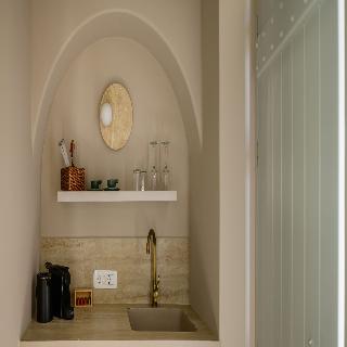 Arch Suites