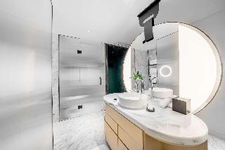 Deluxe Room Twin