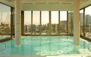 Pool
 di Plaza El Bosque Ebro