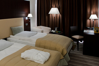 Room thumbnail 4