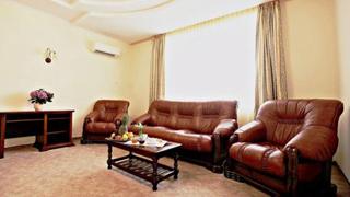Room thumbnail 9