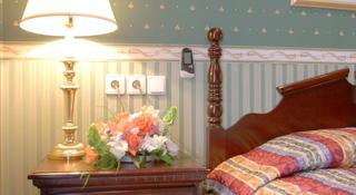 Room thumbnail 3