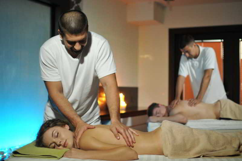 Sports and Entertainment
 di Victoria Hotel Center