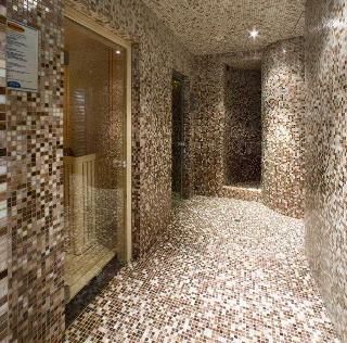 Sports and Entertainment
 di Antony Palace Hotel