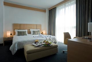 Domina Milano Fiera, Milan