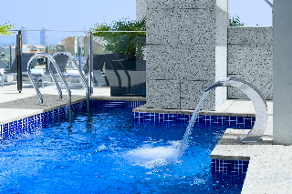 Pool
 di Suites Avenue