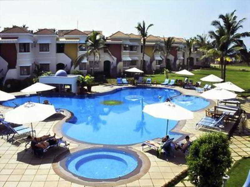 Royal Orchid Beach Resort & Spa - Pool
