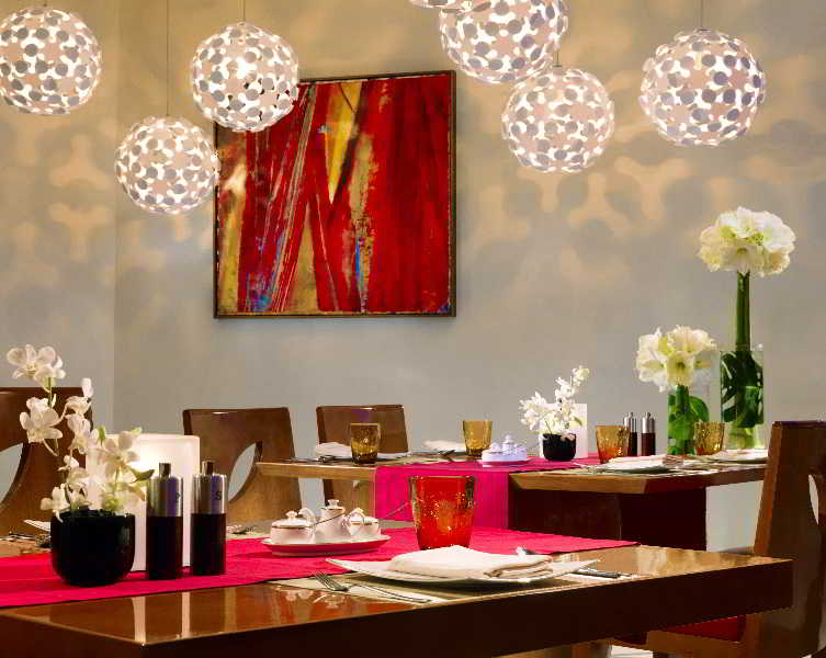 Restaurant
 di Fairmont Towers