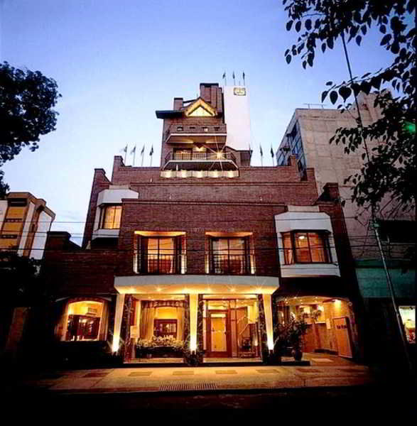 General view
 di Reina Victoria Suites & Towers