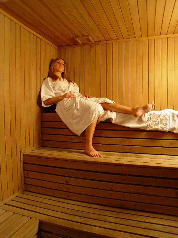 Sports and Entertainment
 di Reina Victoria Suites & Towers