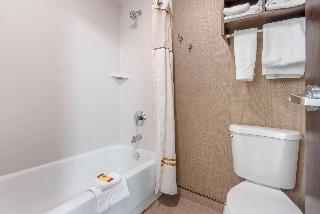 2 Queen Beds Non-Smoking First Floor Indoor Poolside Microwave Fridge Wi-Fi Full Breakfast