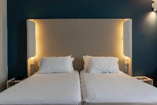 Travelodge Malaga Aeropuerto image 2