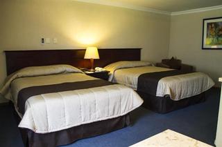 La Posada Hotel and Suites
