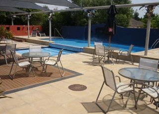 Pool
 di Quality Hotel Marlborough