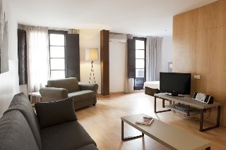Room
 di MH Apartments Opera Rambla