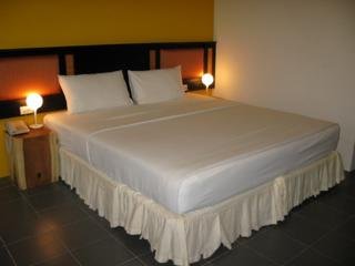 Room thumbnail 6