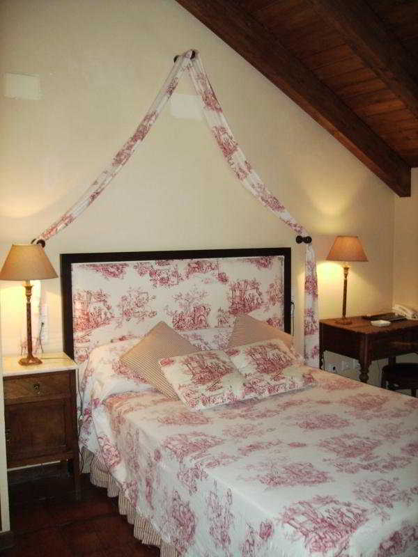 Room
 di Doña Anita