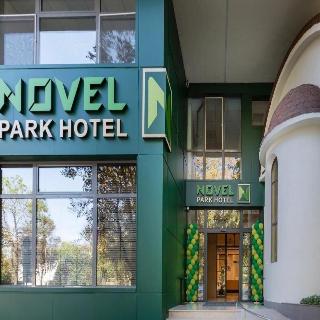 Park Hotel Novel