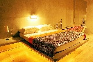 Room
 di Cocoon Hotel & Lounge