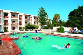 Pool
 di C'an Sanso
