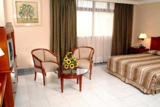 Room
 di Puerta del Sol