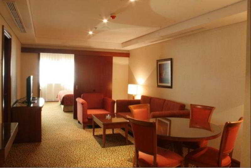 Ramee Royal Hotel Dubai - Zimmer