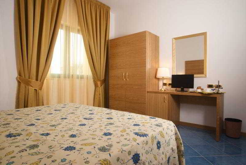 Room
 di City Hotel Casoria