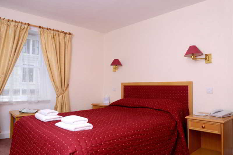 Room
 di The Douglas Arms Hotel