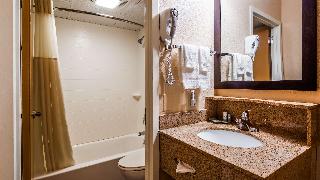 2 Queen Beds Non-Smoking Microwave And Refrigerator Wi-Fi Full Breakfast