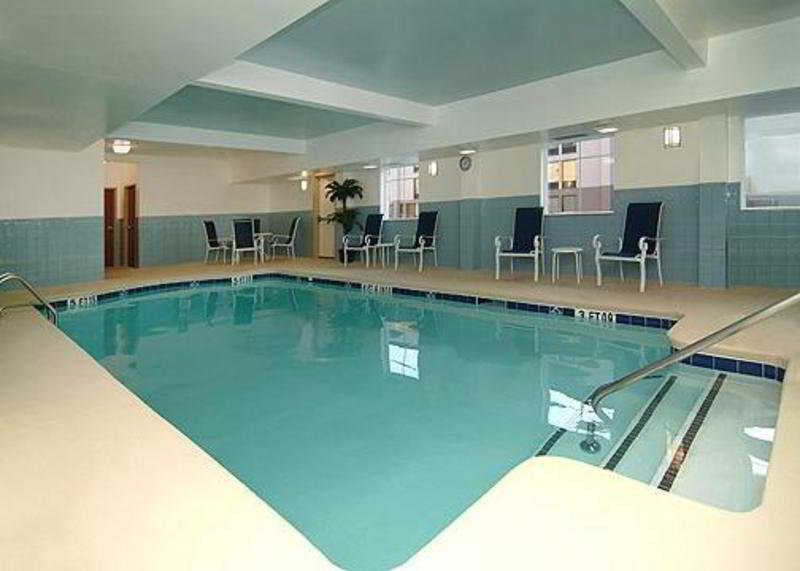 Pool
 di Sleep Inn & Suites Convention Center