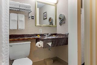 Suite-1 Queen Bed Non-Smoking Full Kitchen Wi-Fi