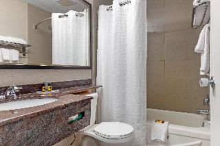 Suite-1 Queen Bed Non-Smoking Full Kitchen Wi-Fi