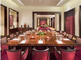 Restaurant
 di Waldorf Astoria Qasr Al Sharq