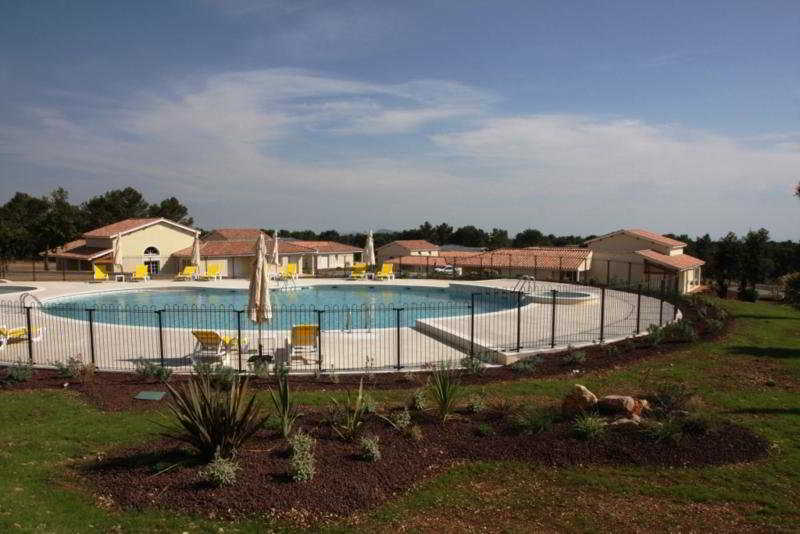 Pool
 di Domaine de Manon