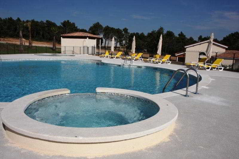 Pool
 di Domaine de Manon
