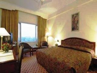 Room
 di Clarks Shiraz