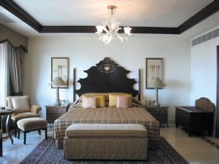 Room
 di Taj Krishna