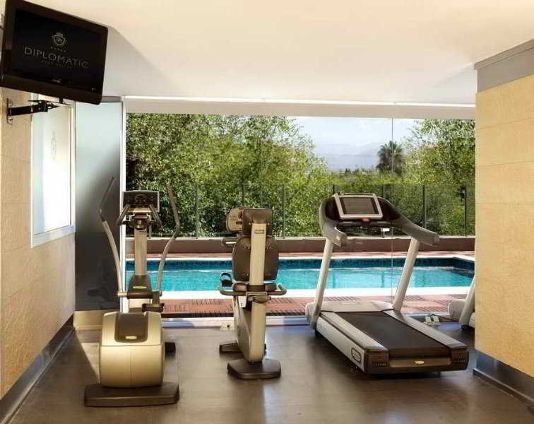 Sports and Entertainment
 di Diplomatic Hotel