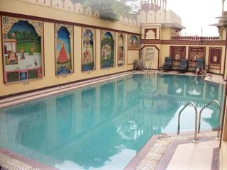 Umaid Bhawan - Pool