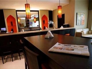 General view
 di Express by Holiday Inn Dubai Jumeirah