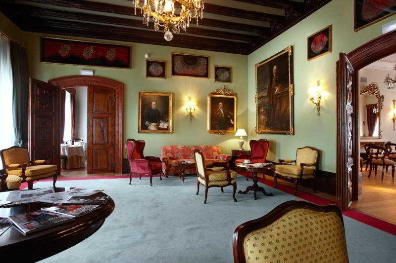 Lobby
 di Palacio Guendulain