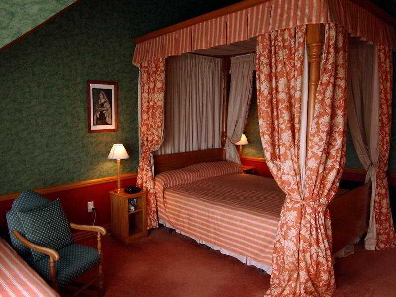 Room
 di Larnach Lodge at Larnach Castle