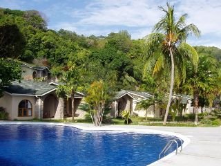 Pool
 di Coco de Mer Hotel and Black Parrot