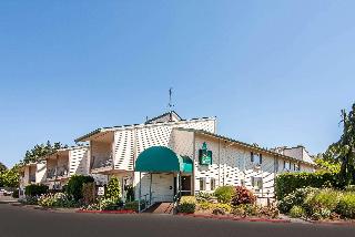 Quality Inn and Suites Hazel Dell